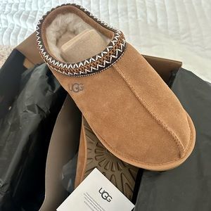 Ugg Tasman Slippers in Chestnut